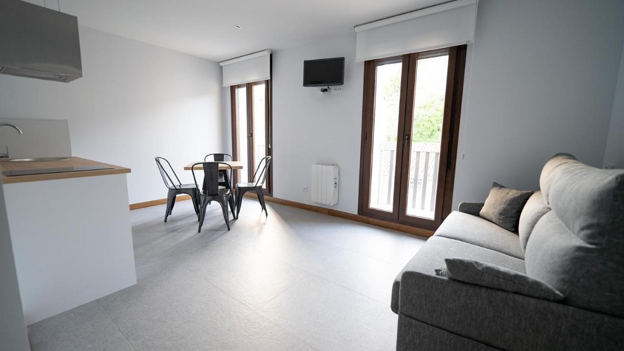 Apartamentos Puerta De Occidente Cornellana Dış mekan fotoğraf
